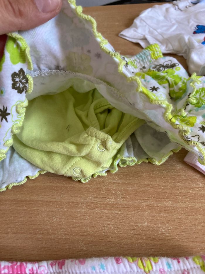 Gros lot de vêtements bb fille taille 6 moi été automne - photo numéro 4