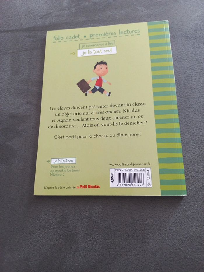 Livre premières lectures le petit Nicolas la chasse au dinosaure cp ce1 - photo numéro 3