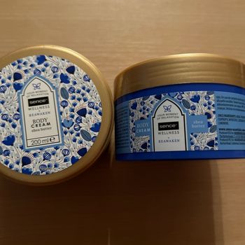 Lot de 2 pot de crème hydratante neuf