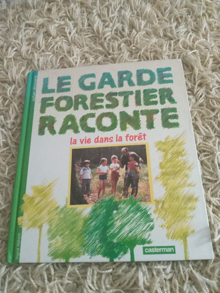 Livre la vie dans la forêt