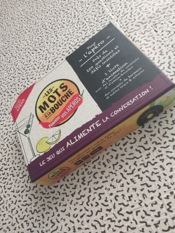 Coffret jeu apéro Les mots à la bouche + livre recettes & défis