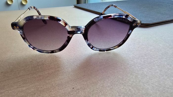 Lunette de soleil - photo numéro 4