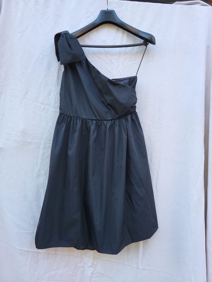 Robe asymétrique noire - photo numéro 5