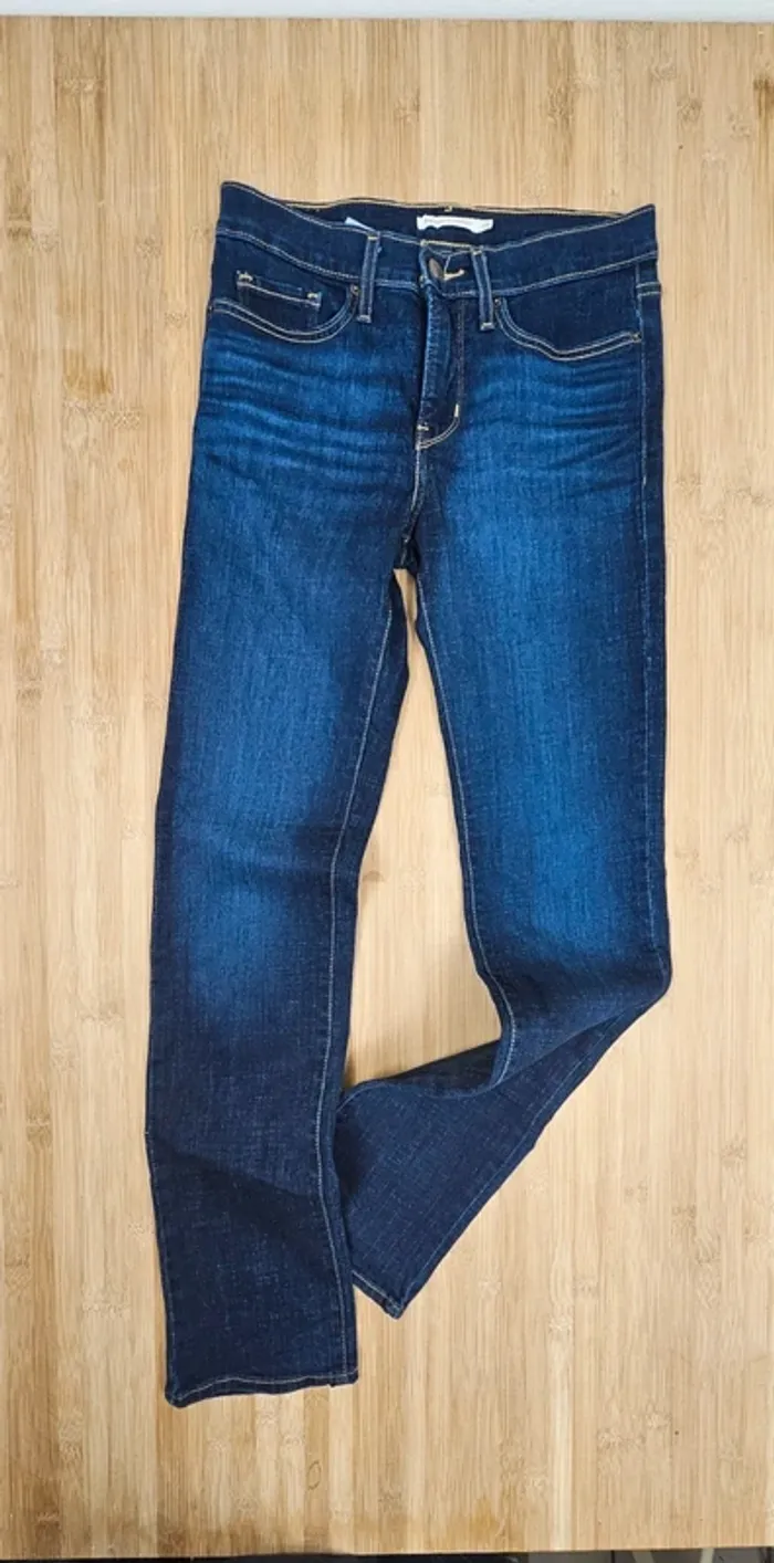 Jeans Levi's 314 shaping straight T:36 W28 L32 - photo numéro 2