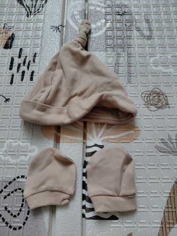 Bonnet + moufles 0-3 mois 