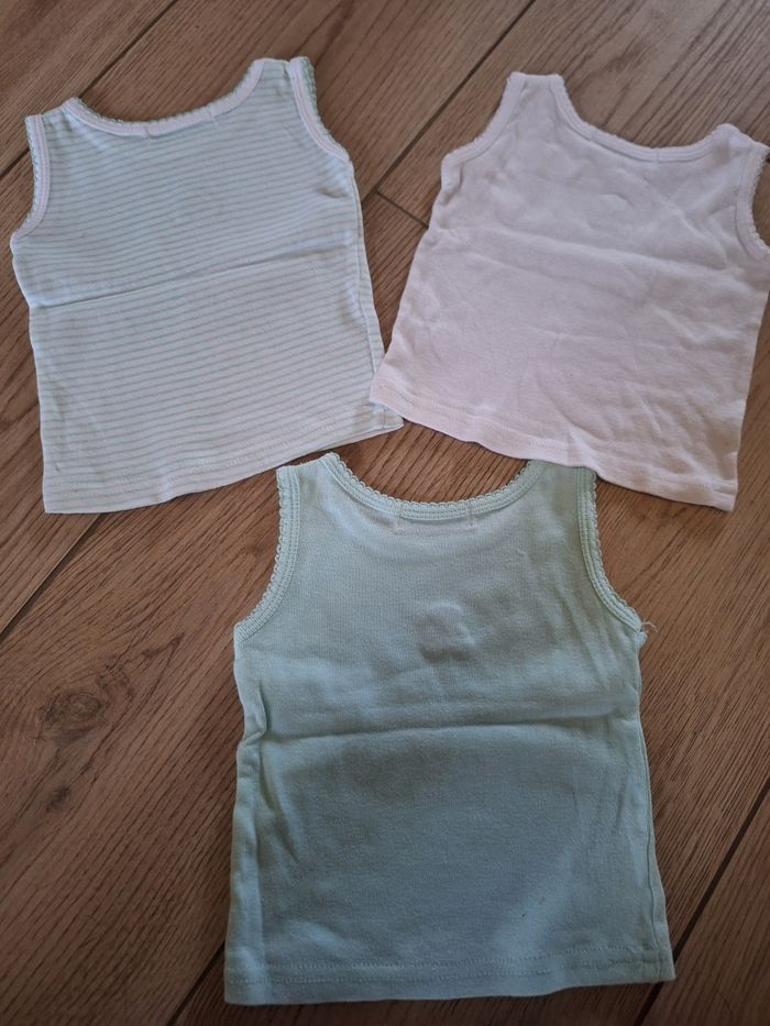Lot débardeurs été 3 mois garçon - photo numéro 2