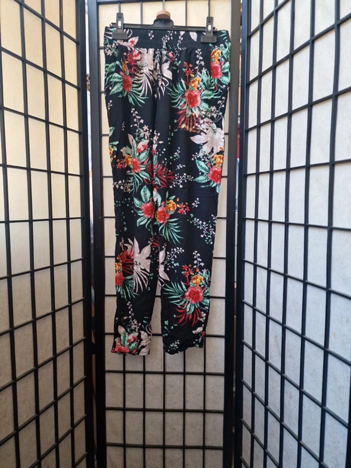 Pantalon fleuri