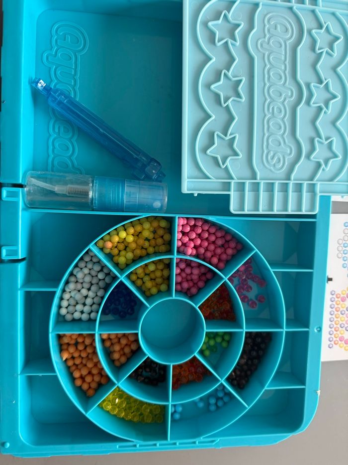Coffret Initiation Aquabeads avec perles qui collent à l’eau - photo numéro 6