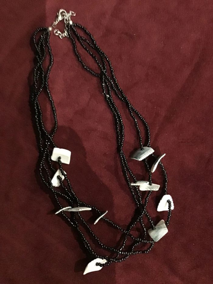 Joli collier quatre rangs - photo numéro 4