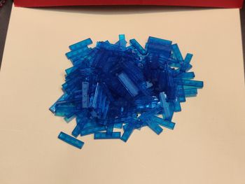 200 pièces plates 1x4 bleu transparent Lego - jamais utilisées parfait état - vrai Lego