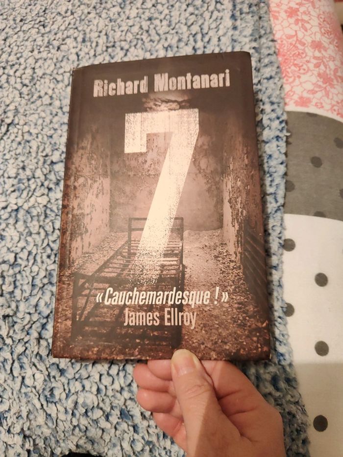 7" cauchemardesque!"