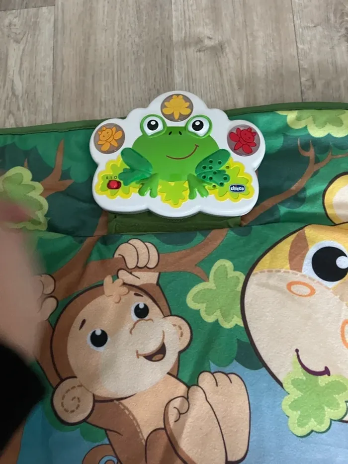 Tapis d’éveil Chicco en parfait état - photo numéro 2