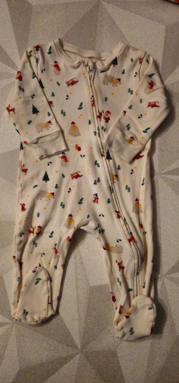 Lot pyjamas Noël 6/9 mois - photo numéro 2