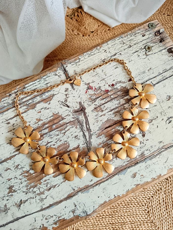 Dolce Vita | Collier de fleur métal doré - photo numéro 4