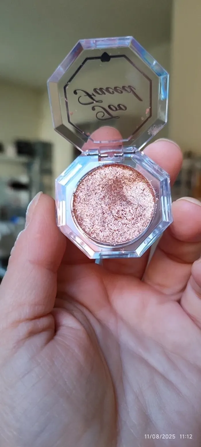 Too faced Disco Crush Multi Use Eye & Face Sparkle shade Magic Sprinkles - photo numéro 3