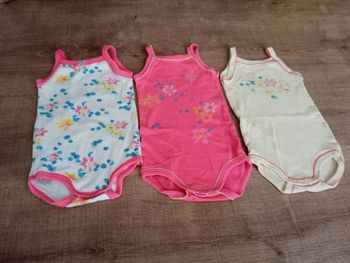 Body 6 mois en très bonne état