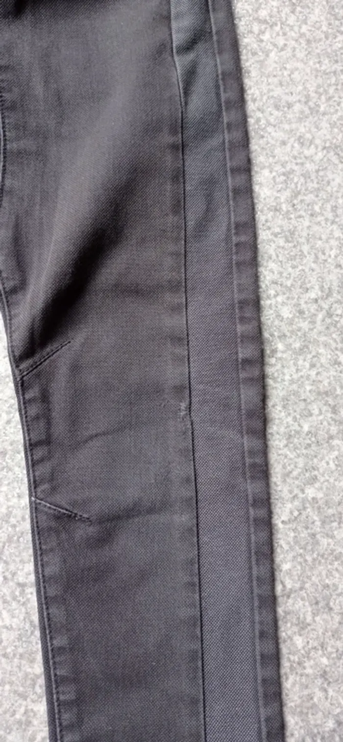 Kiabi jean gris taille 7 ans très bon état - photo numéro 3