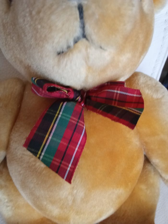 Peluche ours Boulgom marron clair Vintage  ancien doudou noeud écossais au cou yeux durs nez noir d'occasion INTROUVABLE - photo numéro 4