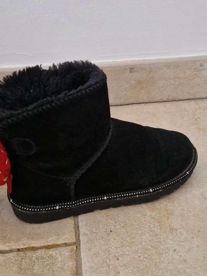 Boots fourrées thème Disney pointure 36 - photo numéro 4