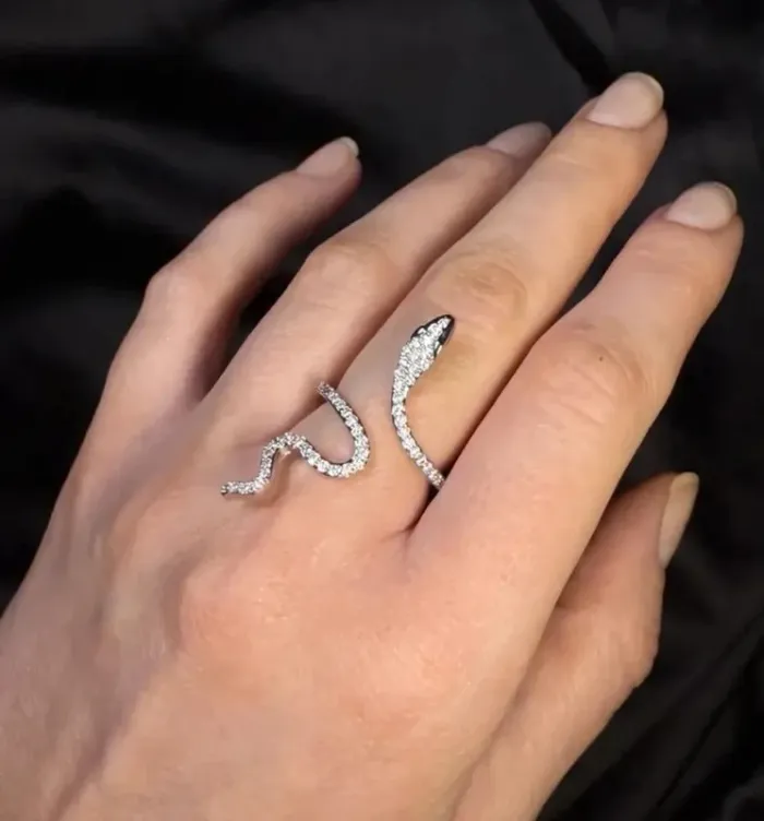 Bague serpent, avec strass, couleur argentéé, réglable - photo numéro 3