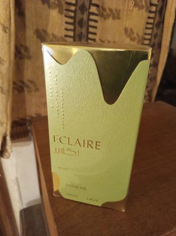 Éclaire pistache b'y lattafa