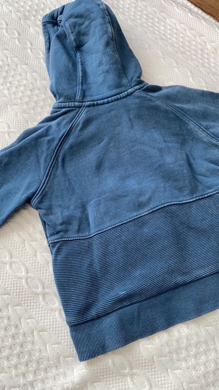 Sweat bleu - photo numéro 4