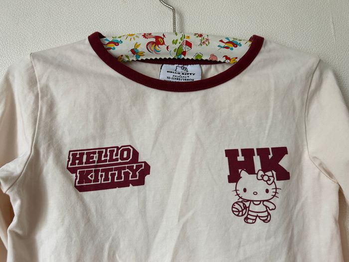 Tee-shirt crop top Hello Kitty taille 10/11 ans - photo numéro 2