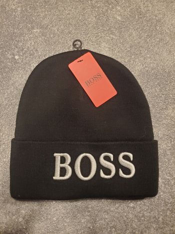 Vend bonnet noir