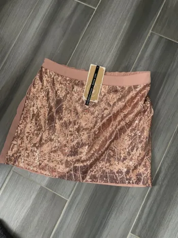 Mini jupe a sequin