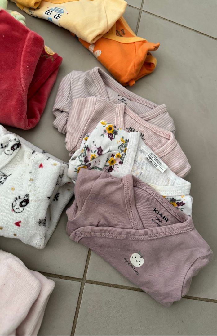 Lot vêtement bébé fille - taille 0 mois - photo numéro 4