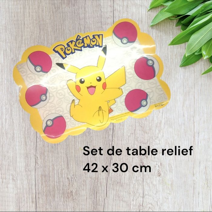 Set de table relief pokemon Pikachu