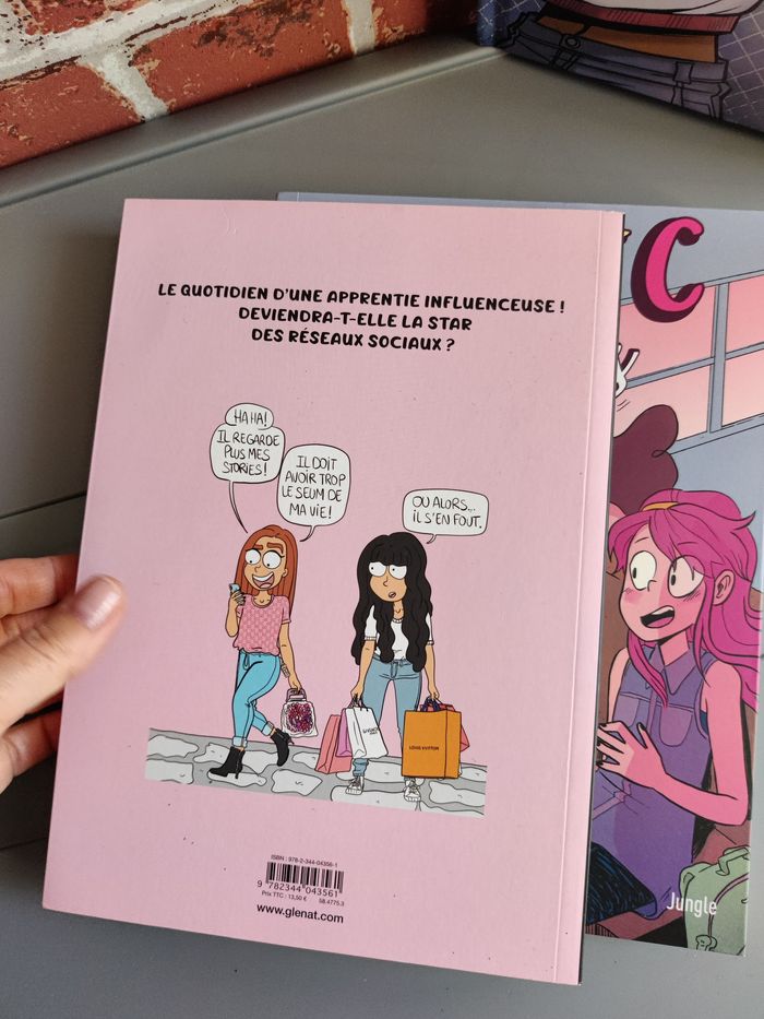 Lot de 3 livres bd roman graphique Glénat & Jungle - photo numéro 8