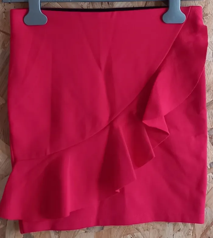 Mini Jupe Stradivarius Taille S - photo numéro 2