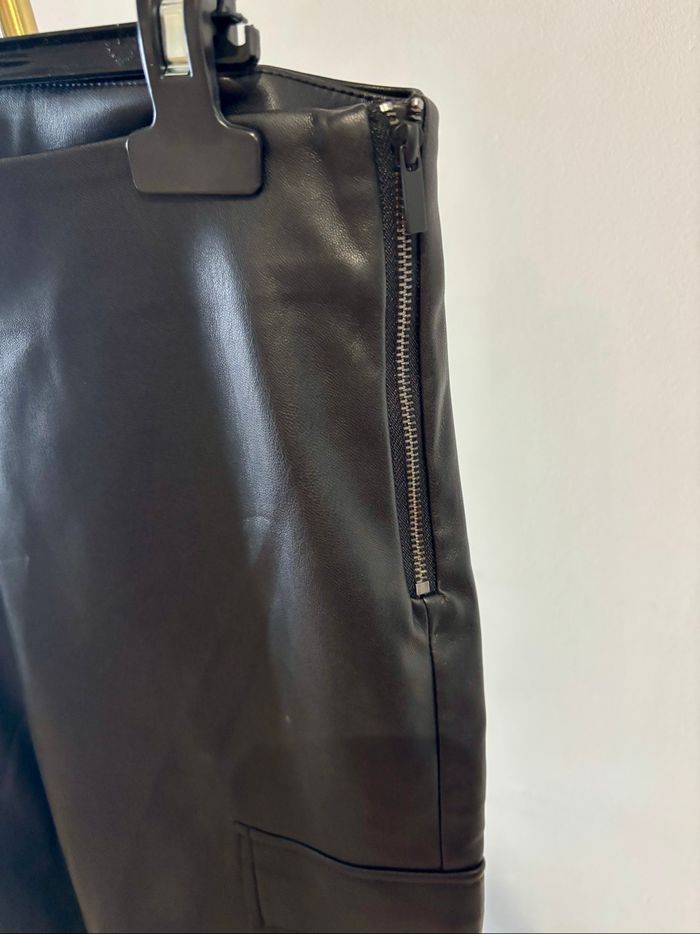 Pantalon similicuir taille M - photo numéro 6