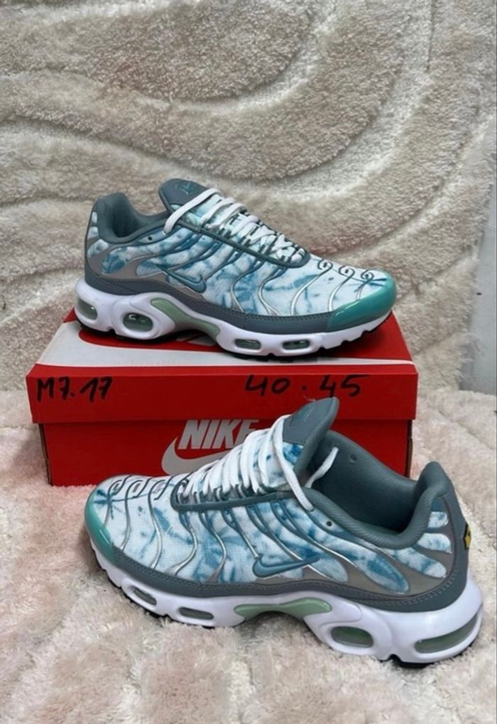 Nike tn Palm turquoise 40