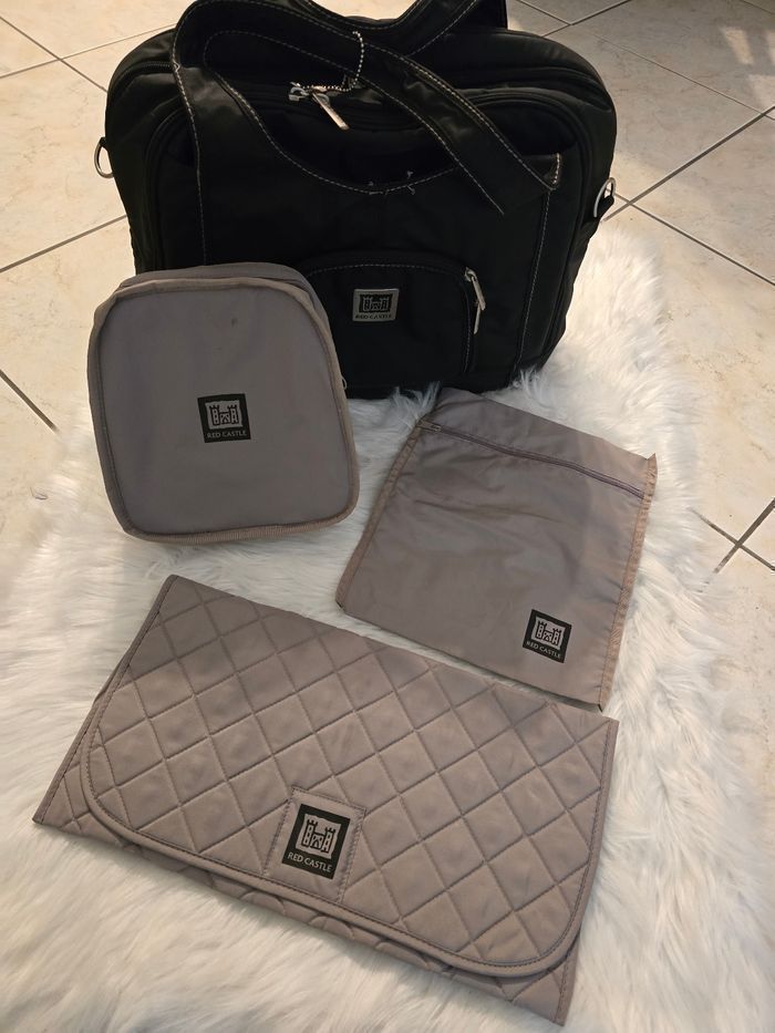 ⚘️⚘️ Superbe Sac à langer avec tapis de change et sacoche de conservation ,red castle ⚘️(tbe)⚘️⚘️
