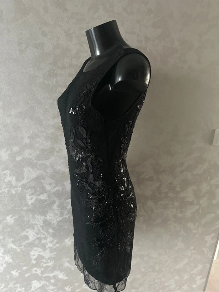 Robe de soirée dentelle et sequins Molly Bracken taille M - photo numéro 4