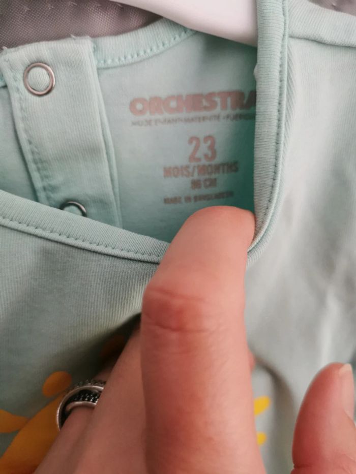 T shirt 23 mois neuf - photo numéro 2