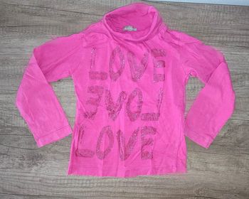 Sous Pull rose 4 ans " Love " In Extenso