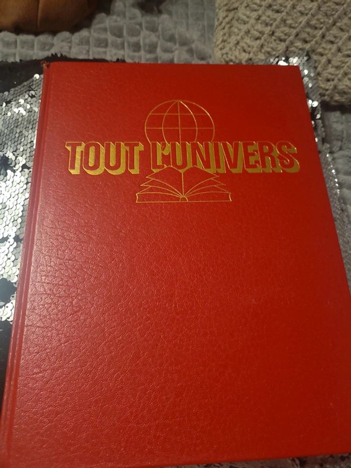 Tout l'univers encyclopédie de l'âge scolaire - photo numéro 2