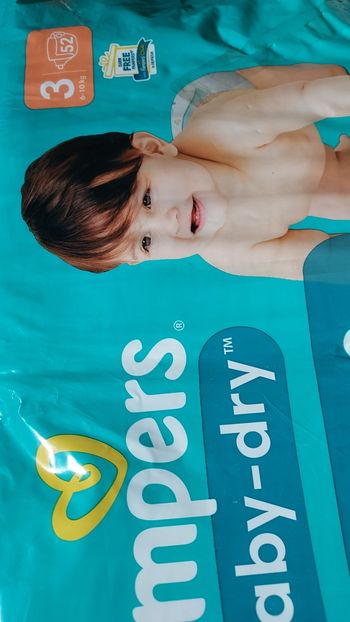 Couches pampers taille 3