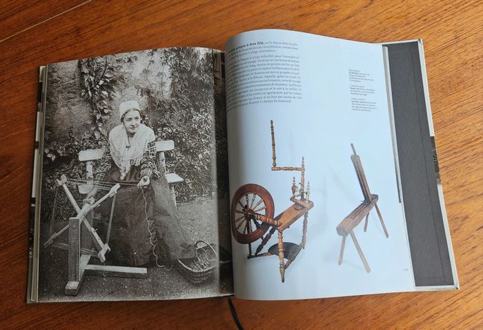 "Métiers oubliés".
210 pages.
ISBN : 2.7441.6288.4.
(Livre courbé). - photo numéro 11