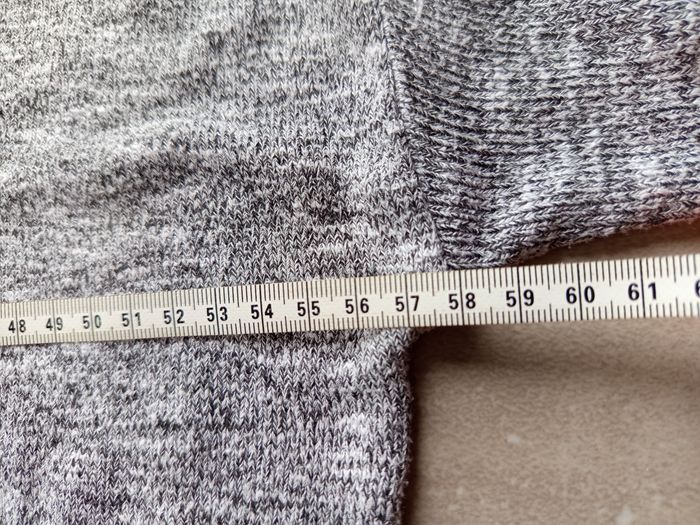 Très beau tee shirt en maille en très bon état - photo numéro 3