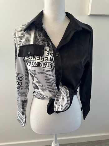 Chemisier bicolore satiné noir et blanc journal Y2K T36 S