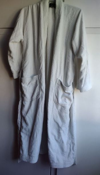 peignoir blanc