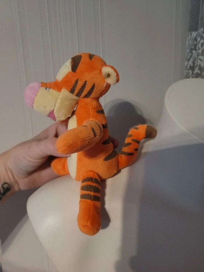 Petite  peluche disney  tigrou - photo numéro 2