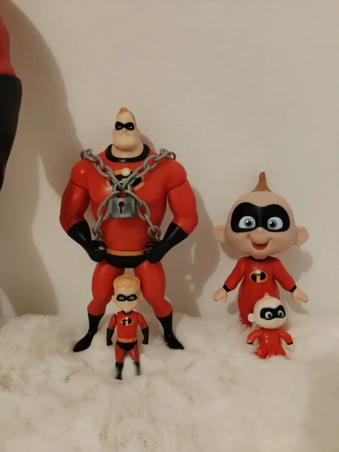Lot figurines Les indestructibles promo - photo numéro 4