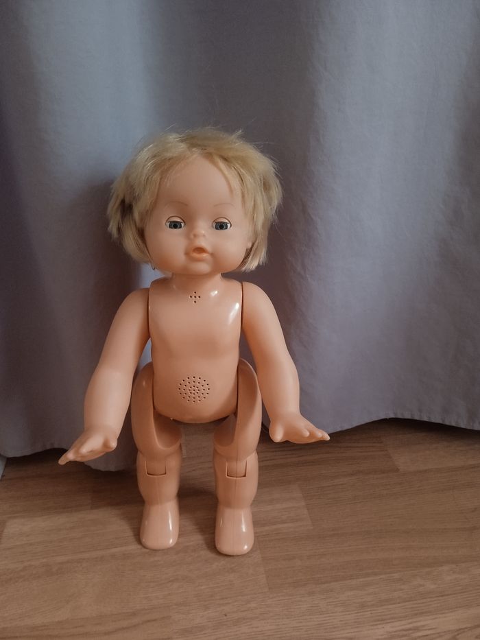 Cicciobello marche dans la neige - photo numéro 5