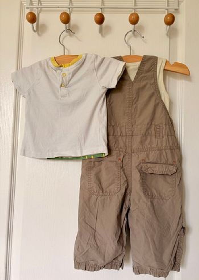 Ensemble t shirt salopette body marcel comme neuf 12 mois - photo numéro 2