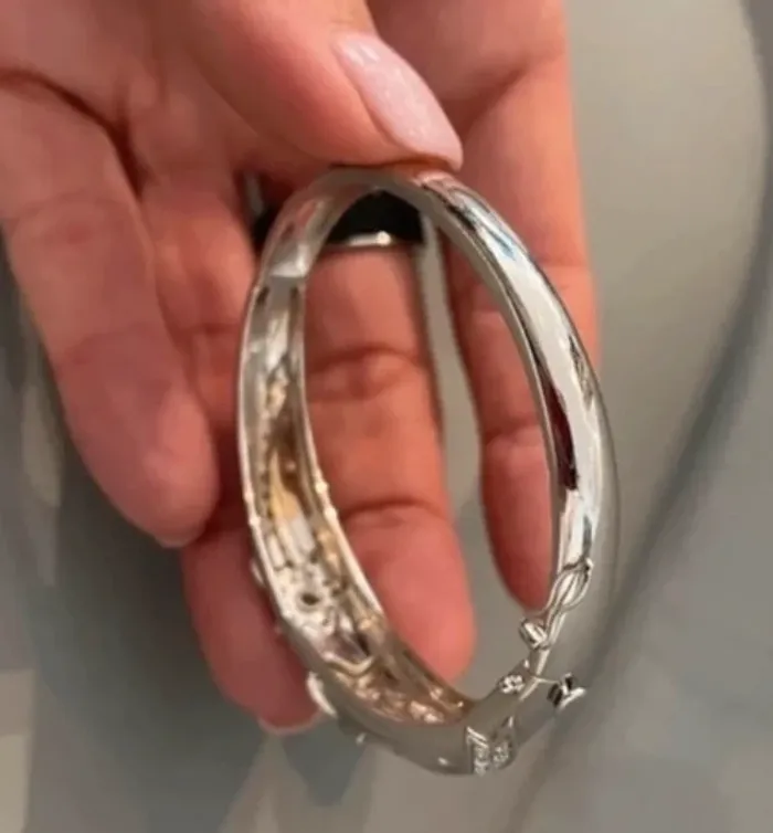 Bracelet rigide jonc en véritable argent et strass  Excellent état - photo numéro 7
